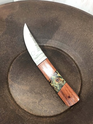 Knige with Wooden handle